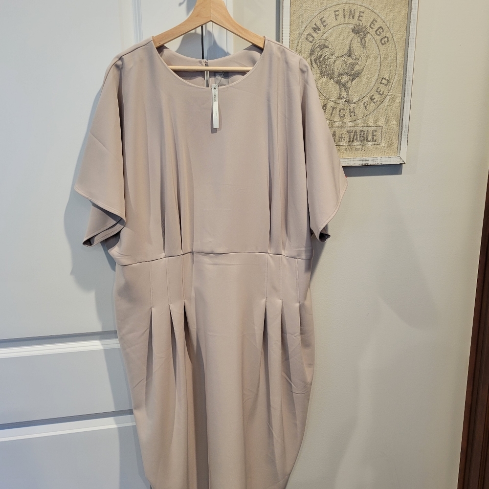 ASOS DESIGN Curve nipped in waist dress size 20 US cream.
